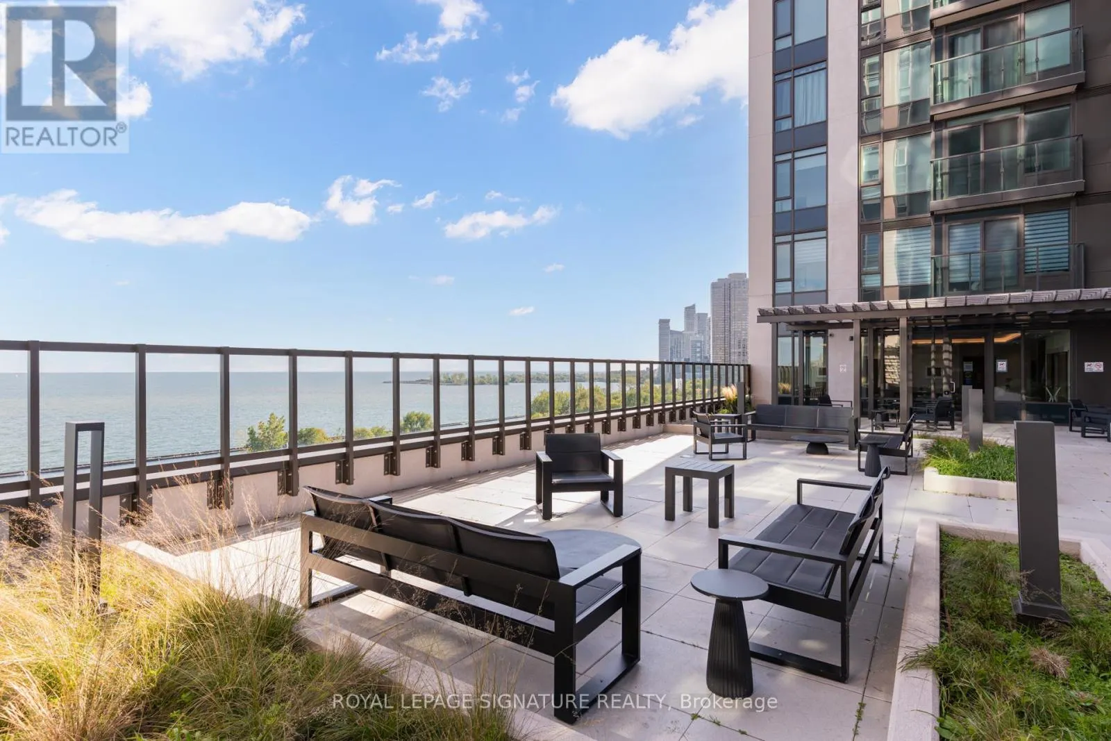 2217 - 1926 LAKE SHORE BOULEVARD W