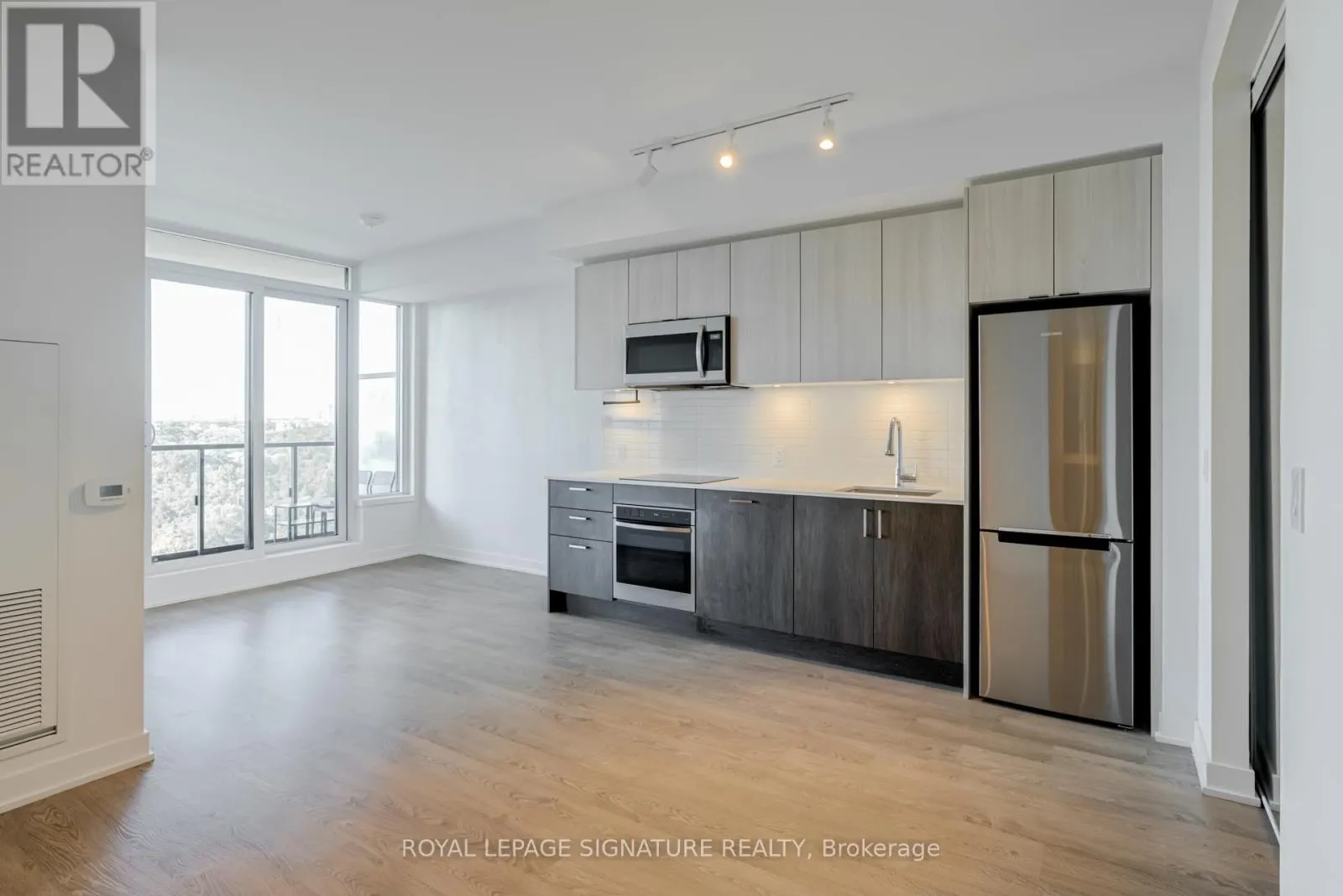 2217 - 1926 LAKE SHORE BOULEVARD W