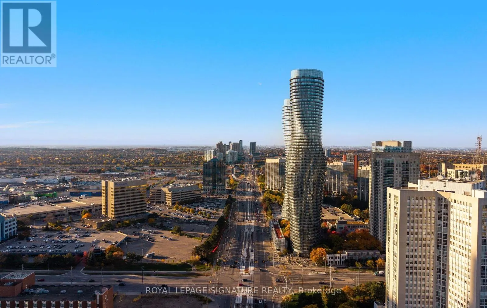 405 - 55 ELM DRIVE W