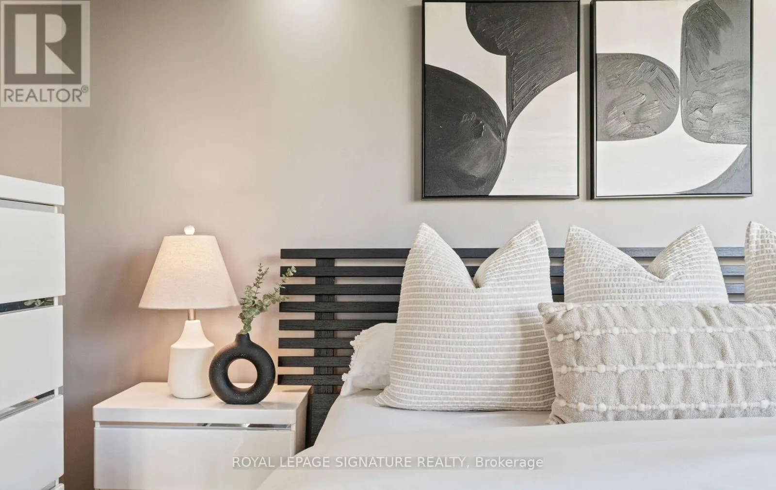 405 - 55 ELM DRIVE W