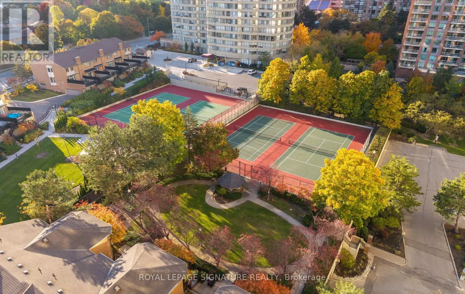 405 - 55 ELM DRIVE W