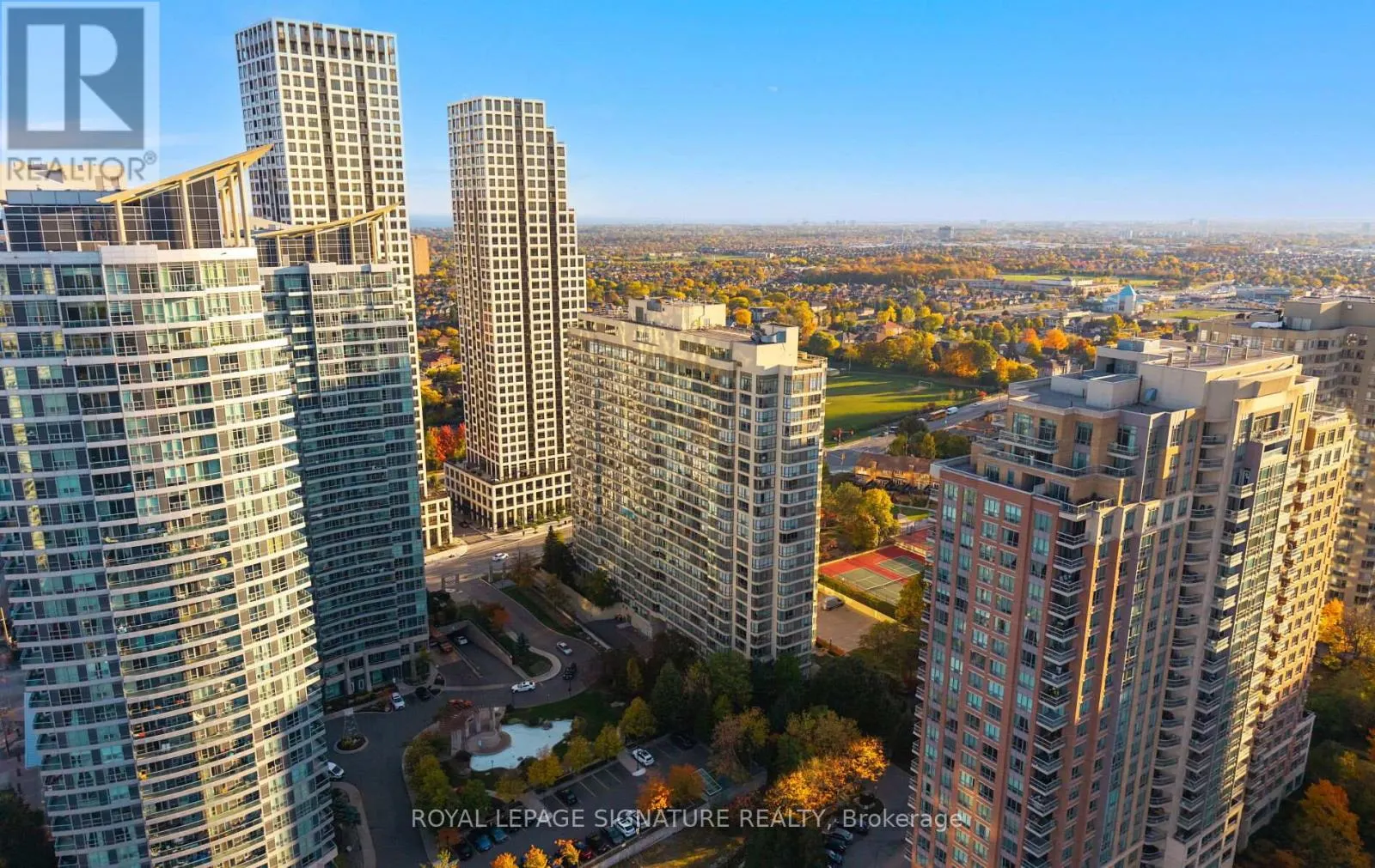 405 - 55 ELM DRIVE W