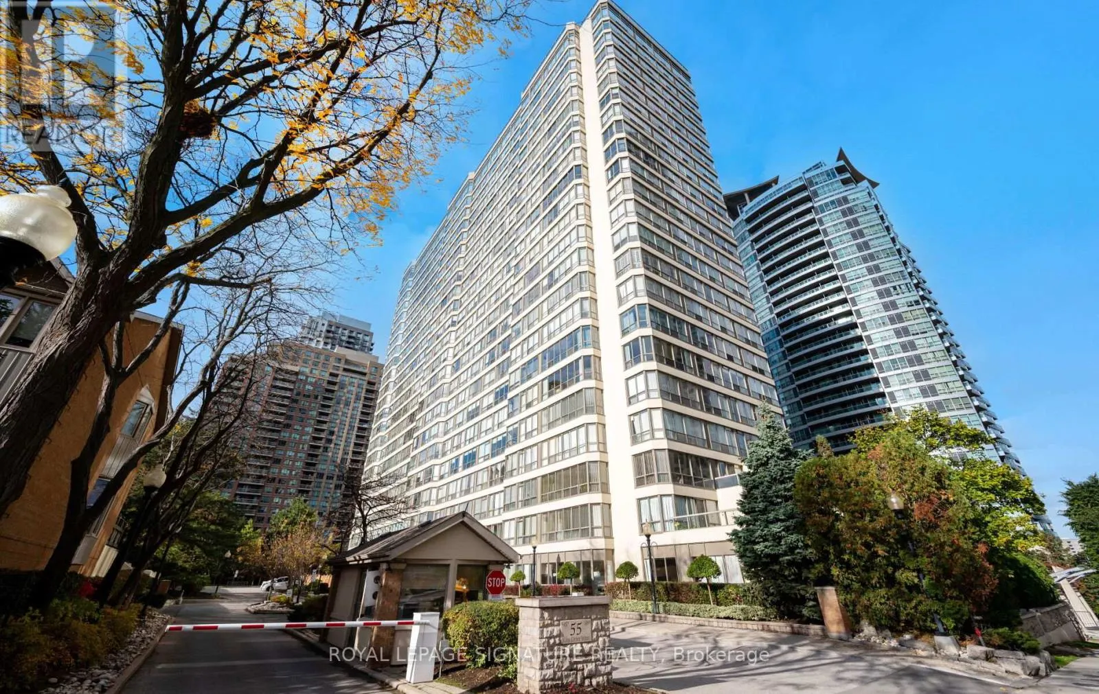 405 - 55 ELM DRIVE W