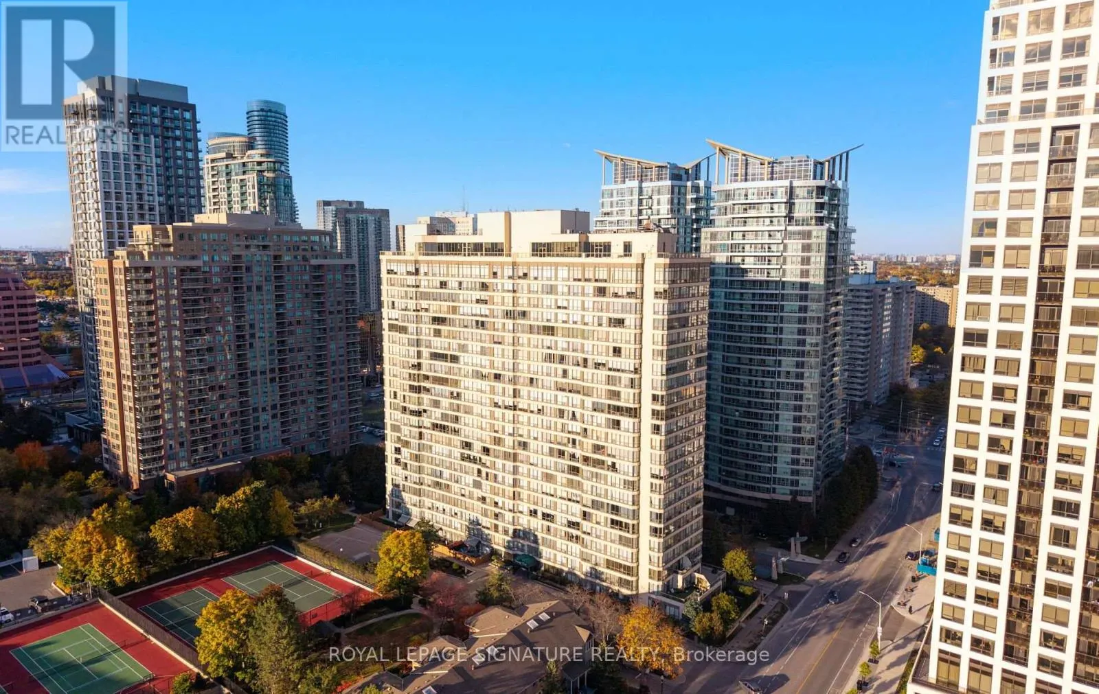 405 - 55 ELM DRIVE W