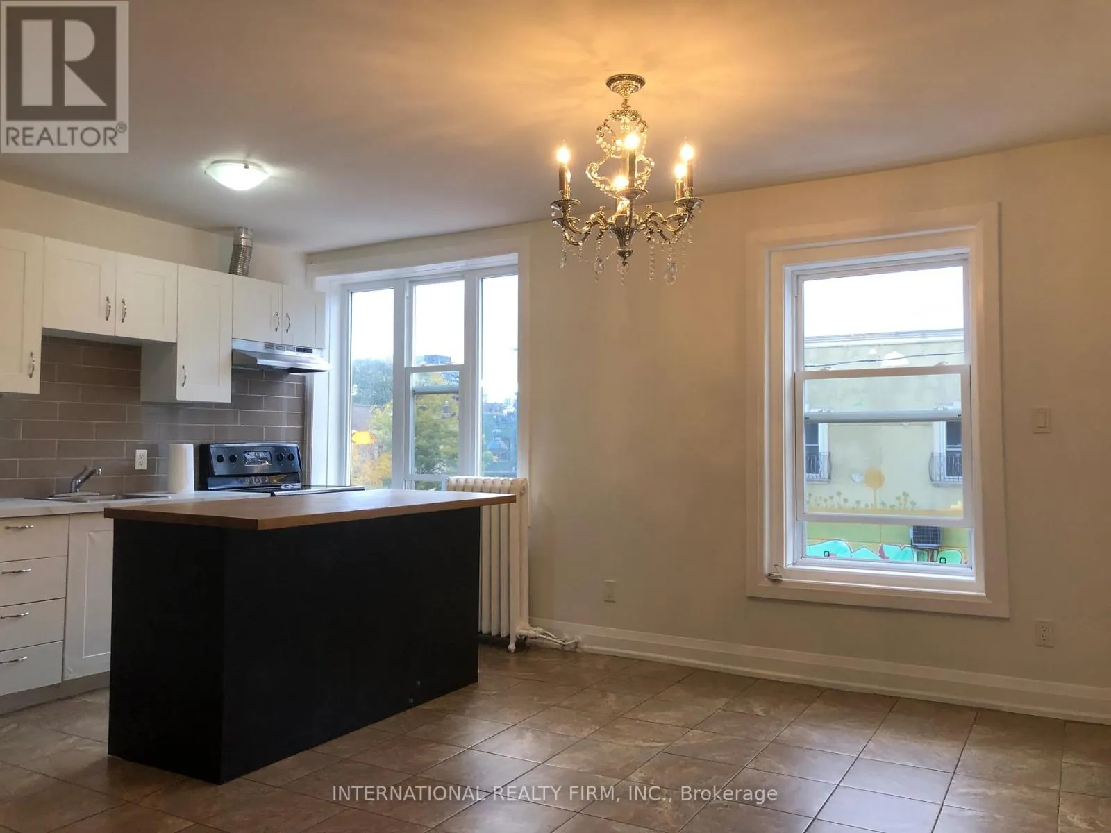 2B - 1262 BLOOR STREET W