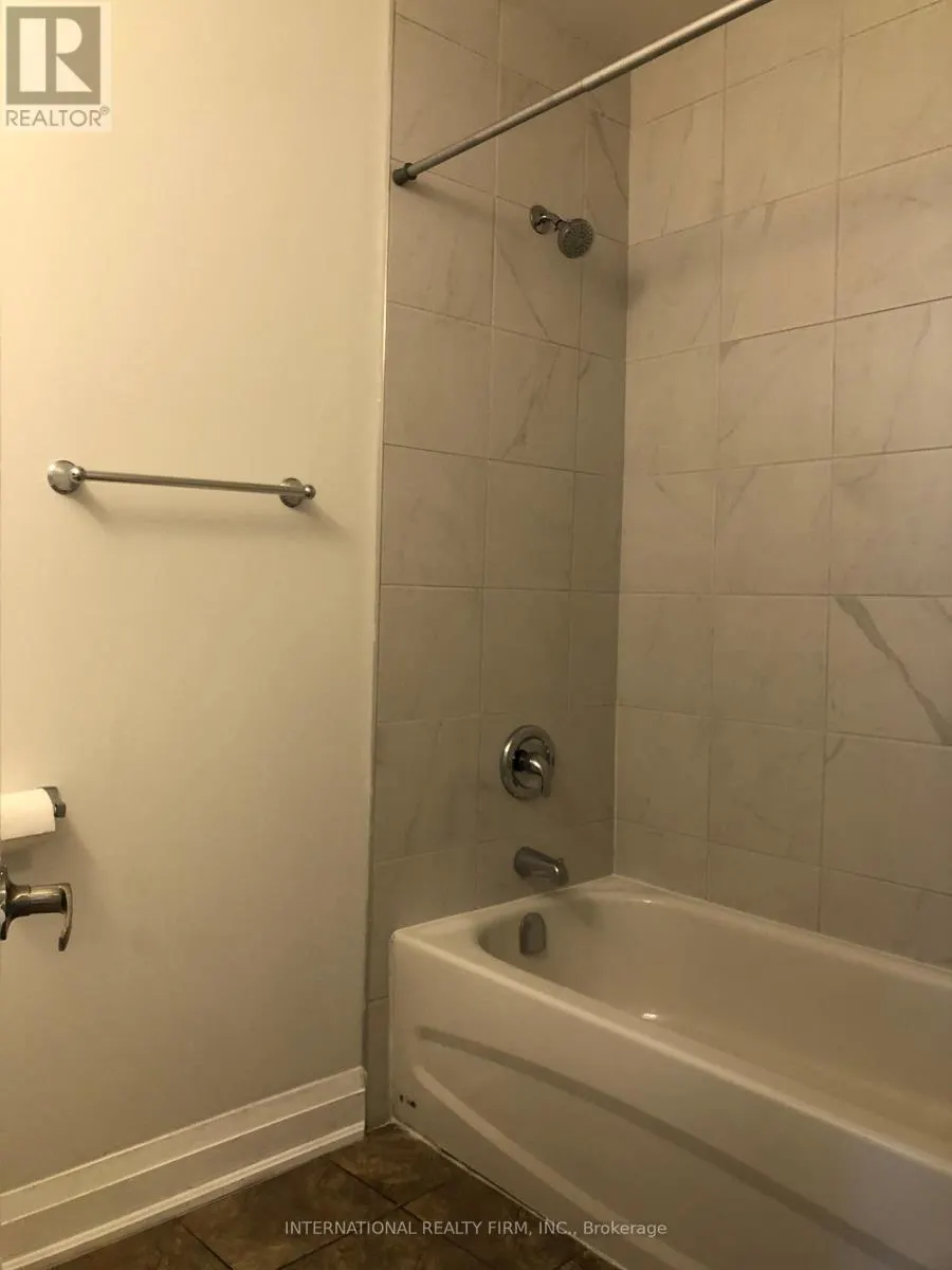 2B - 1262 BLOOR STREET W