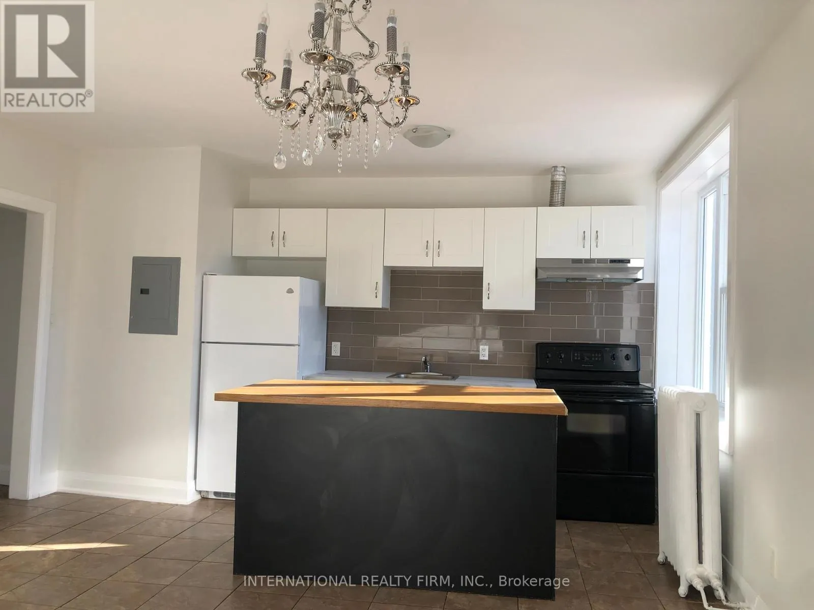 2B - 1262 BLOOR STREET W