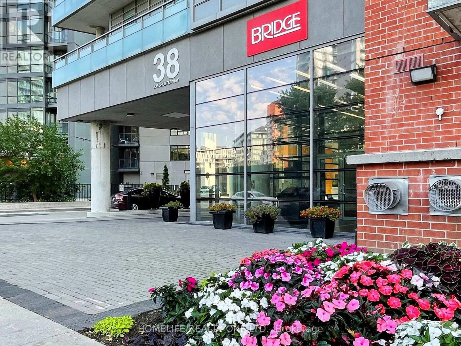 2003 - 38 JOE SHUSTER WAY