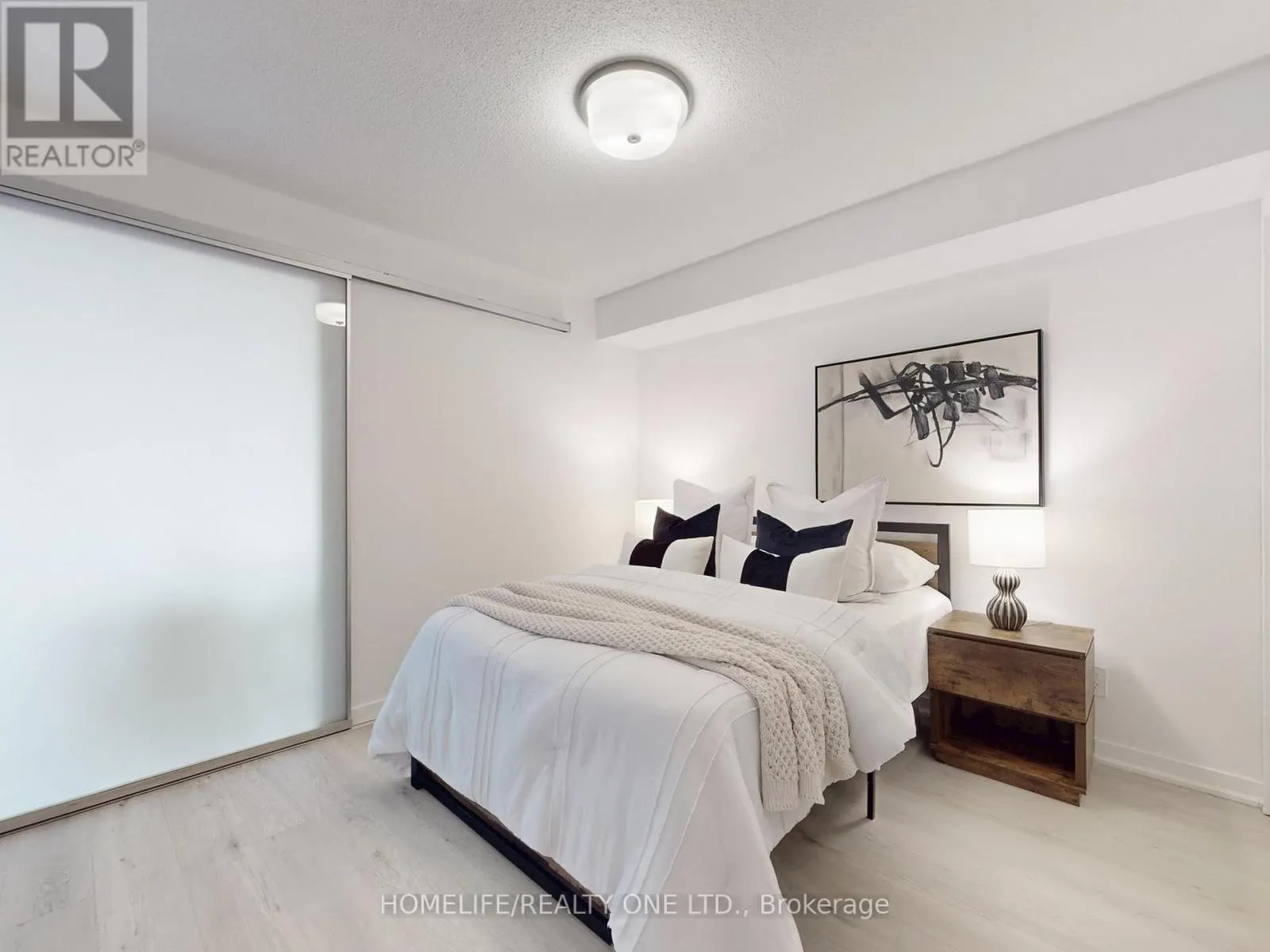 2003 - 38 JOE SHUSTER WAY