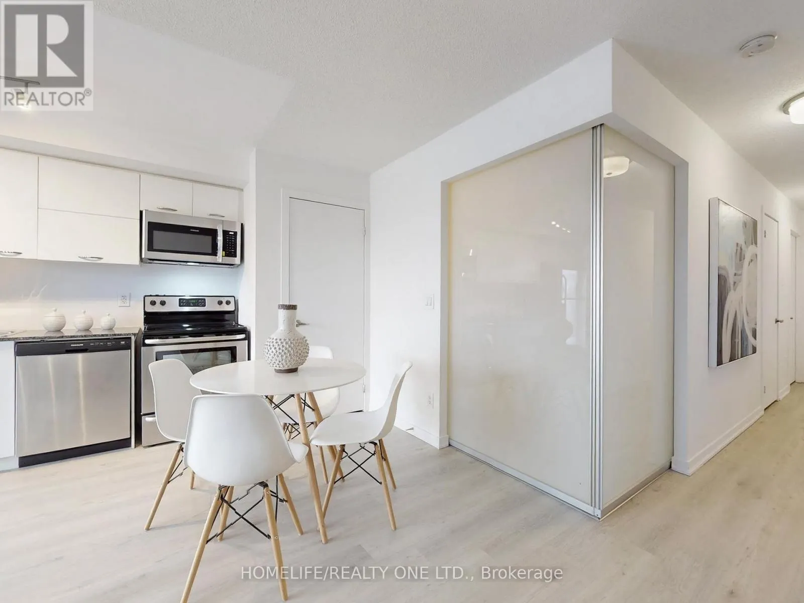 2003 - 38 JOE SHUSTER WAY