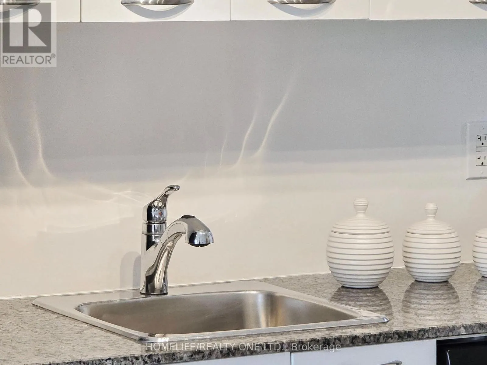 2003 - 38 JOE SHUSTER WAY