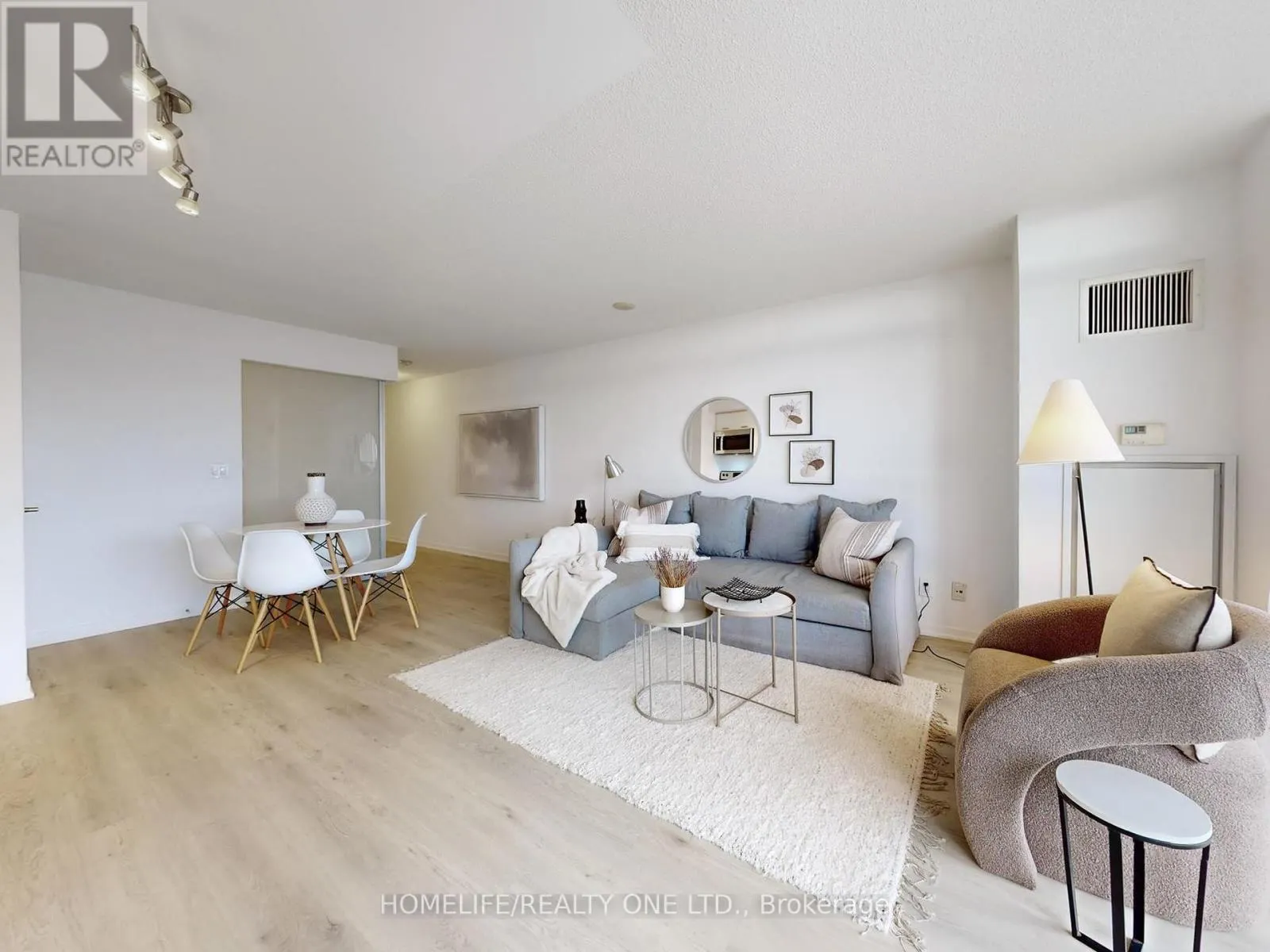 2003 - 38 JOE SHUSTER WAY