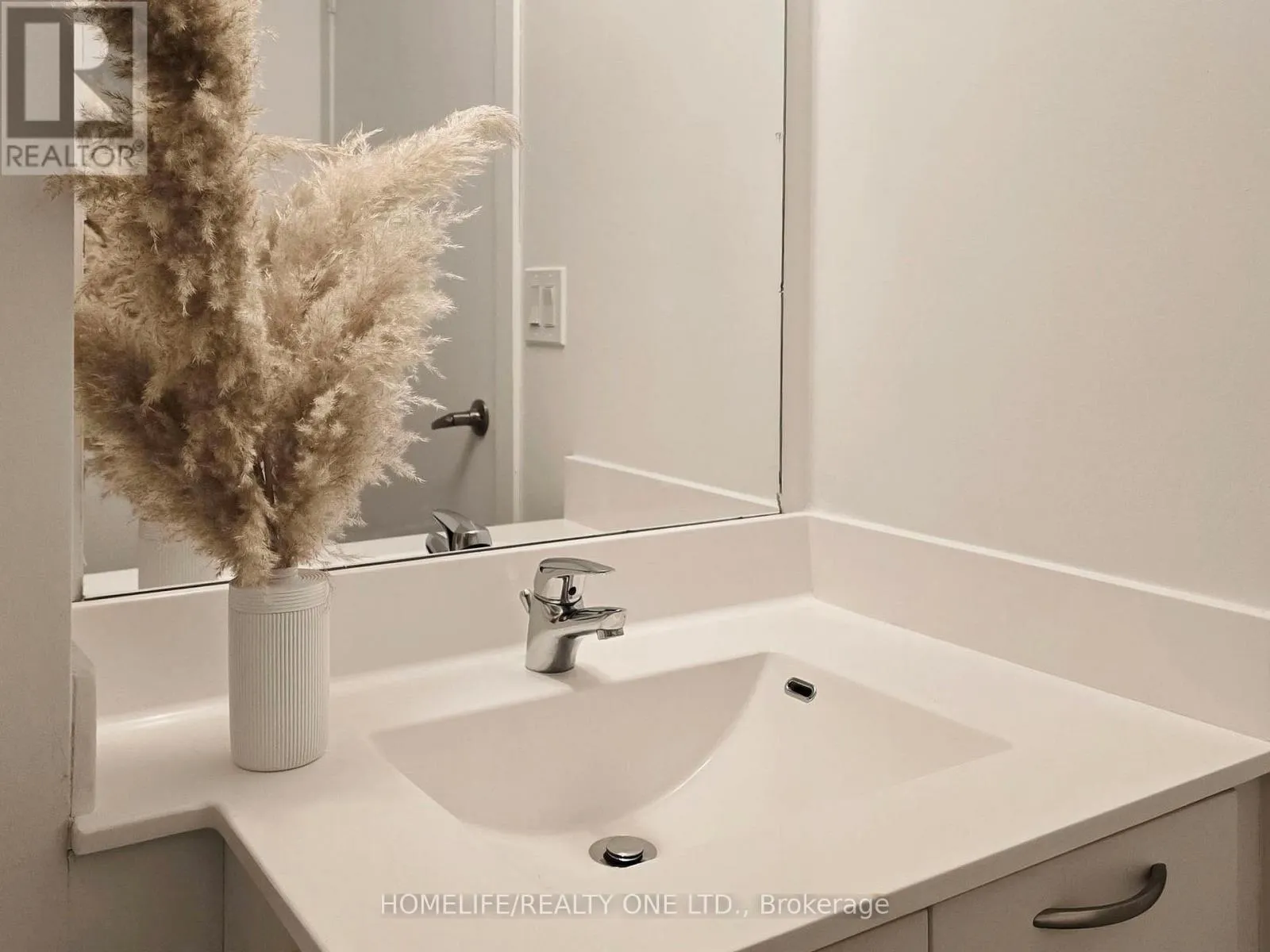 2003 - 38 JOE SHUSTER WAY