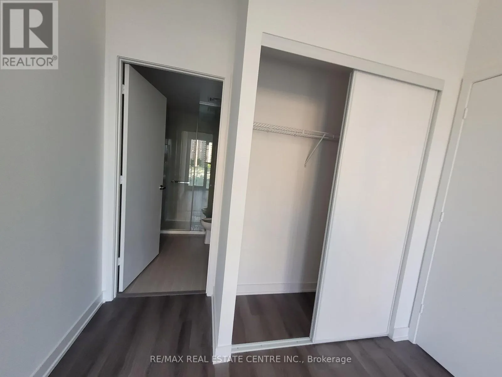 302 - 3883 QUARTZ ROAD