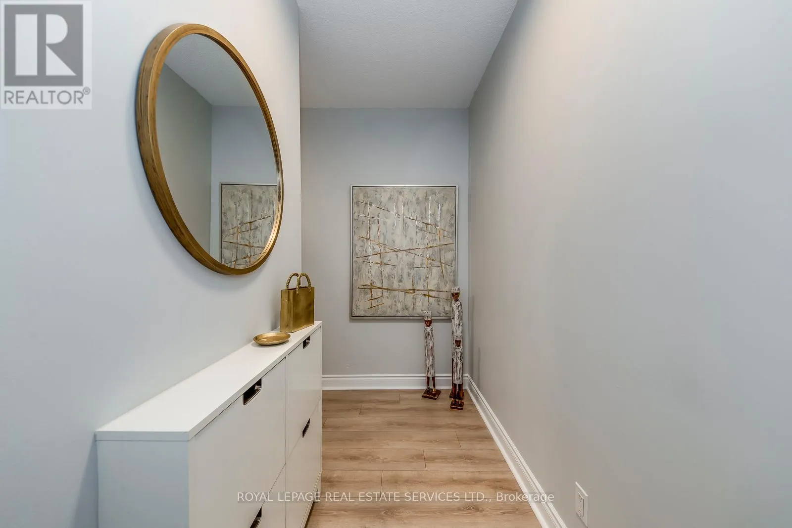 203 - 16 BROOKERS LANE