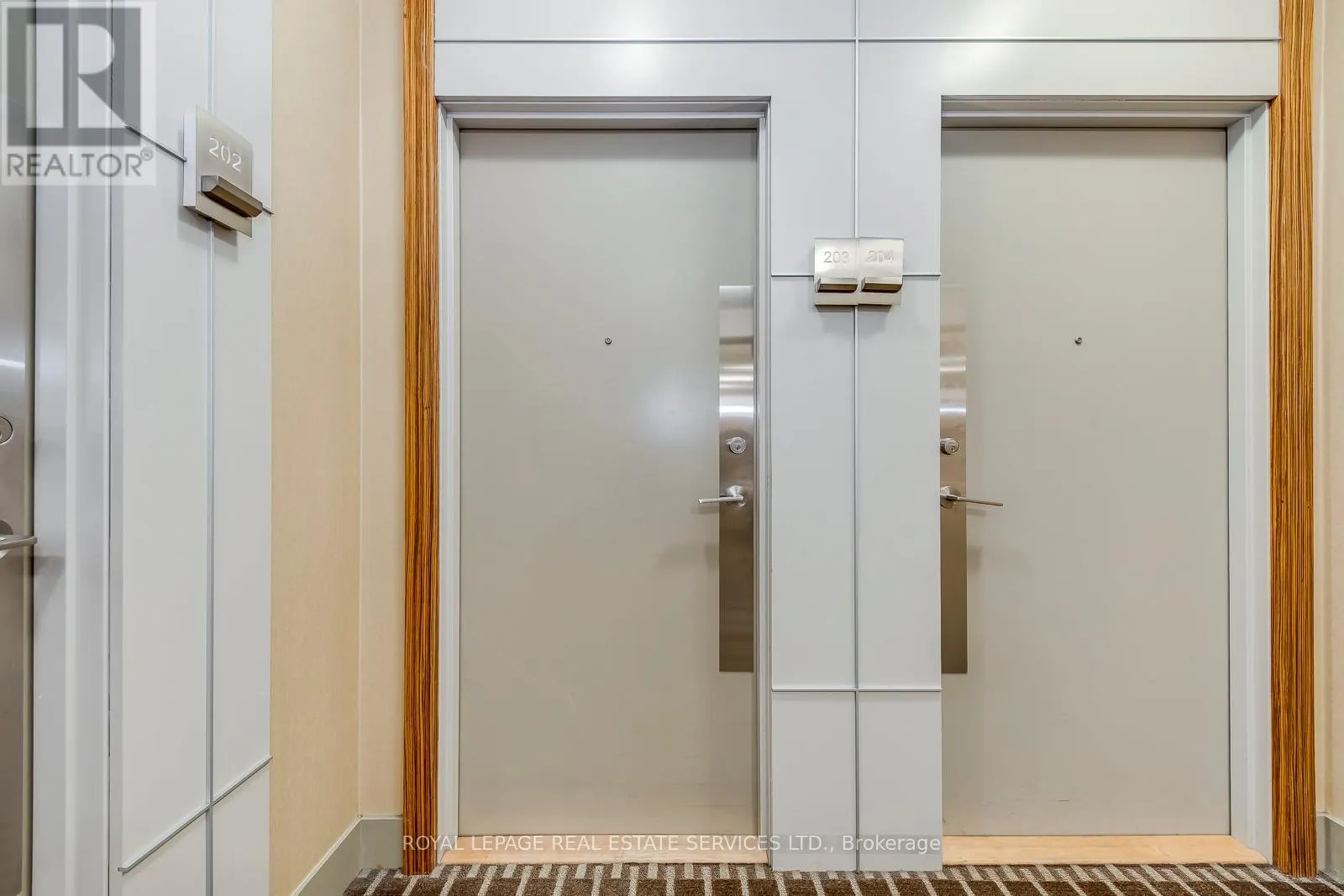 203 - 16 BROOKERS LANE