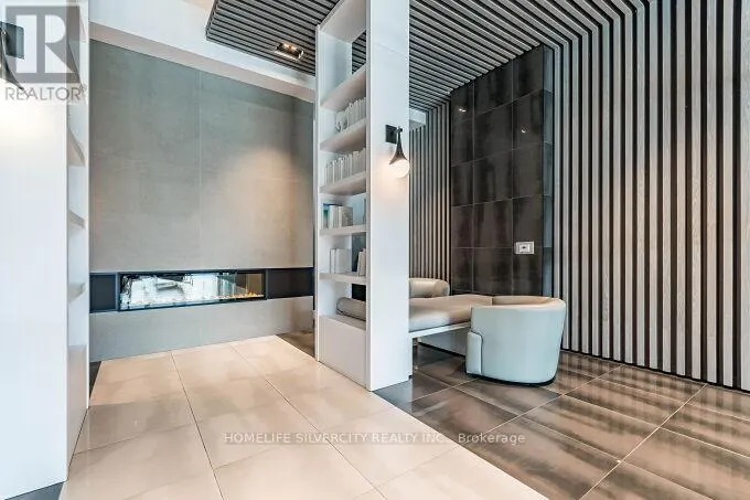 709 - 2481 TAUNTON ROAD