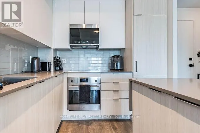 709 - 2481 TAUNTON ROAD