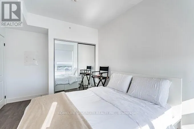 709 - 2481 TAUNTON ROAD