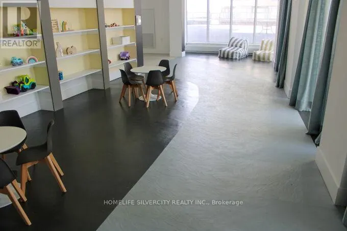 709 - 2481 TAUNTON ROAD