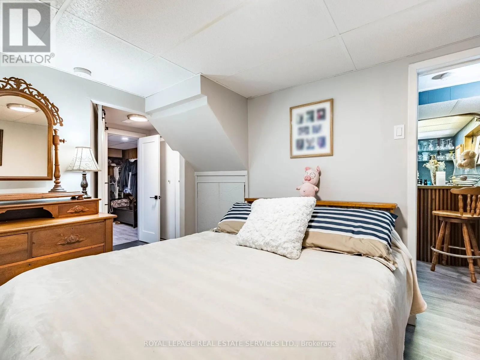 14 FINCHLEY CRESCENT