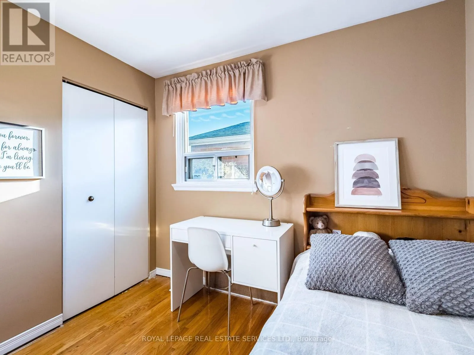 14 FINCHLEY CRESCENT