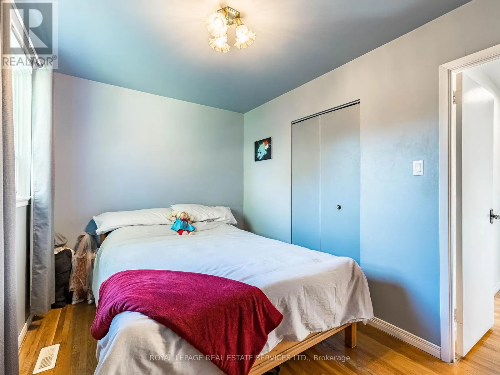 14 FINCHLEY CRESCENT