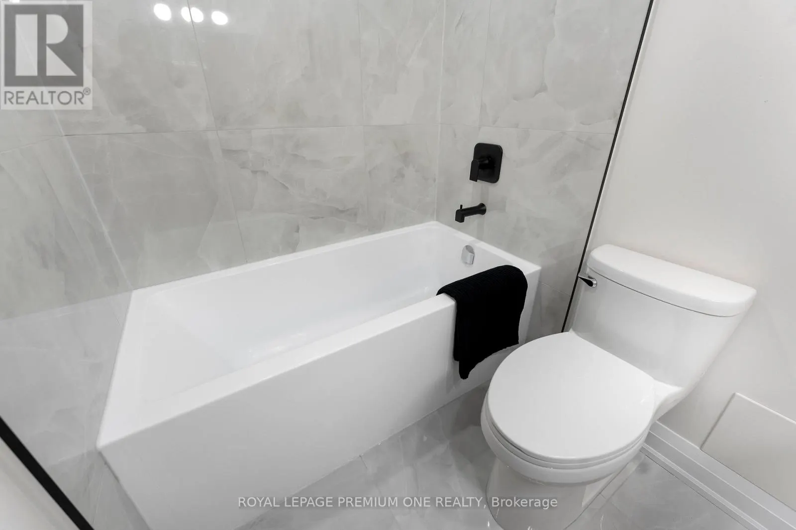 608 - 60 SOUTHPORT STREET