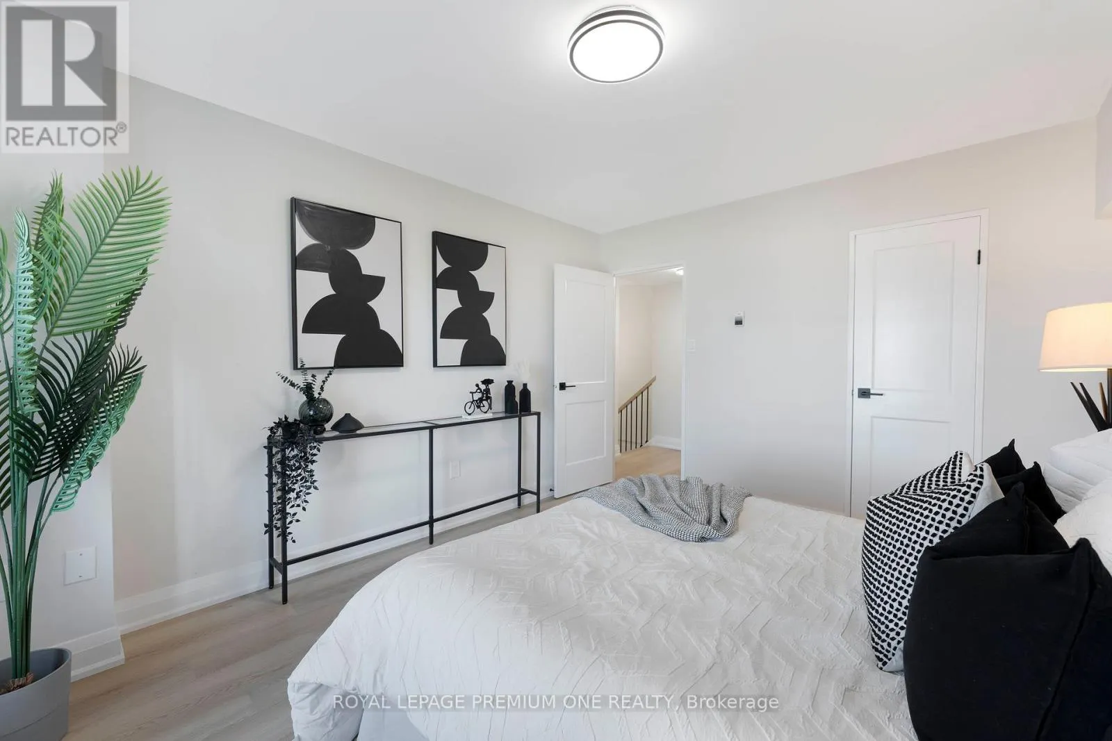 608 - 60 SOUTHPORT STREET