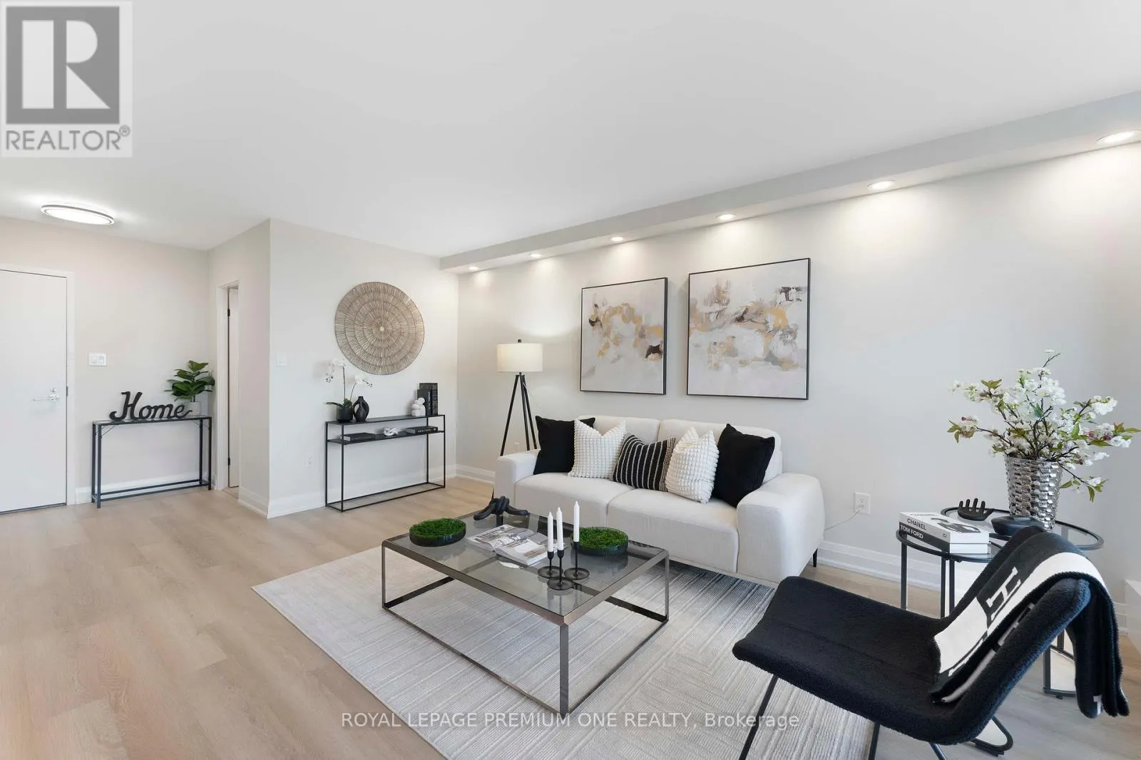 608 - 60 SOUTHPORT STREET