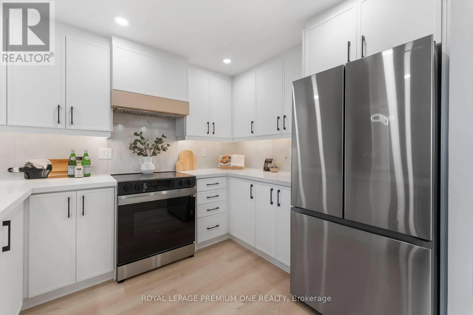 608 - 60 SOUTHPORT STREET