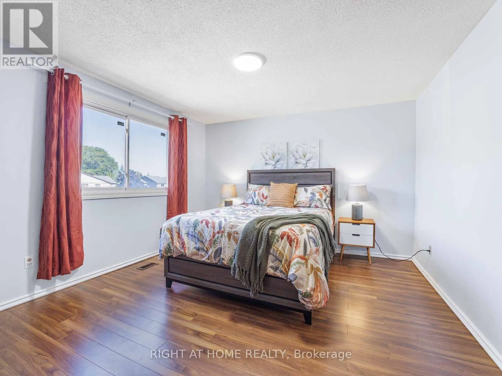 28 - 120 FALCONER DRIVE