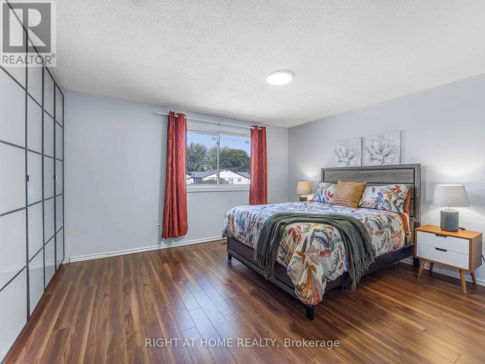 28 - 120 FALCONER DRIVE