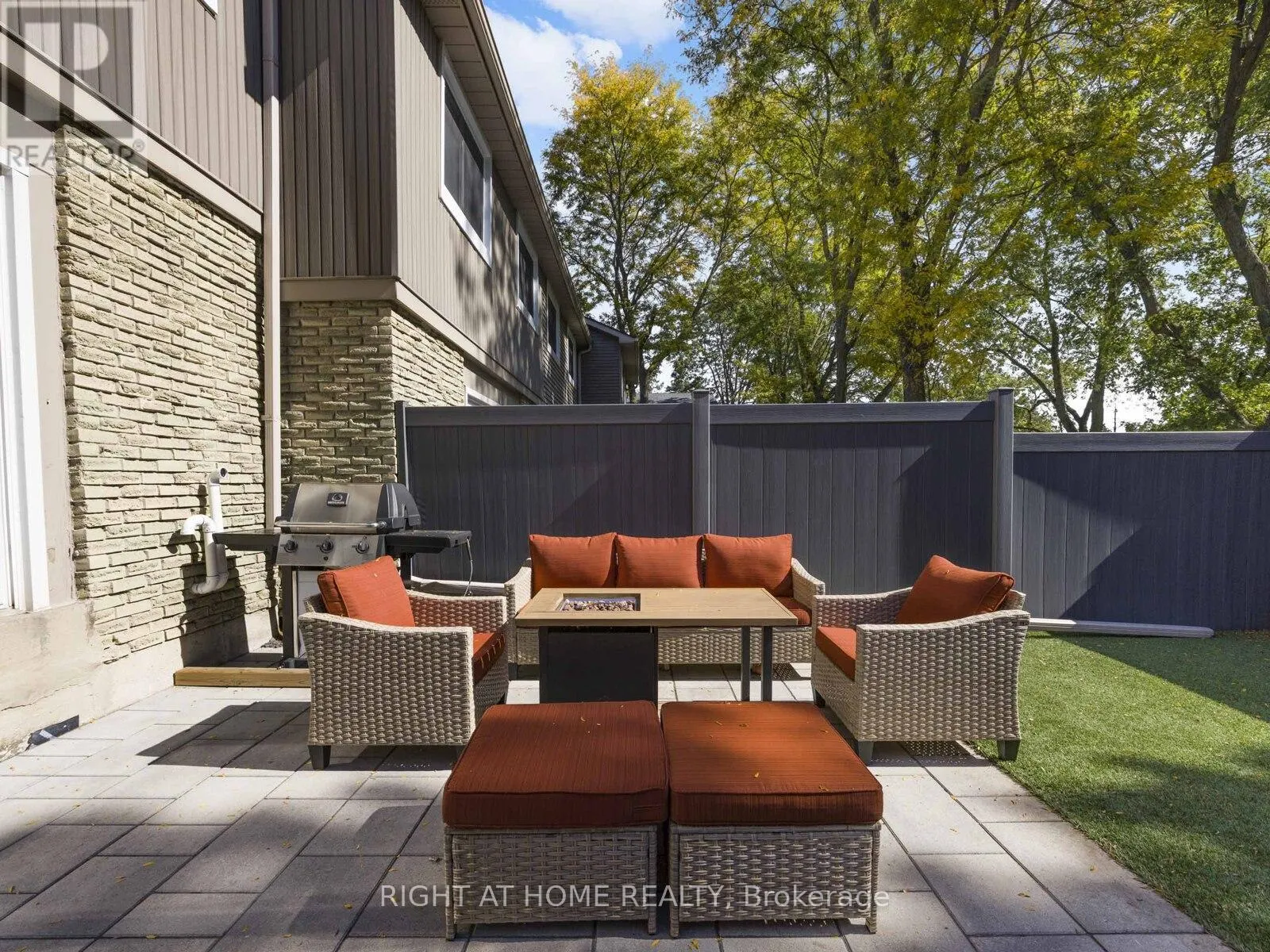 28 - 120 FALCONER DRIVE