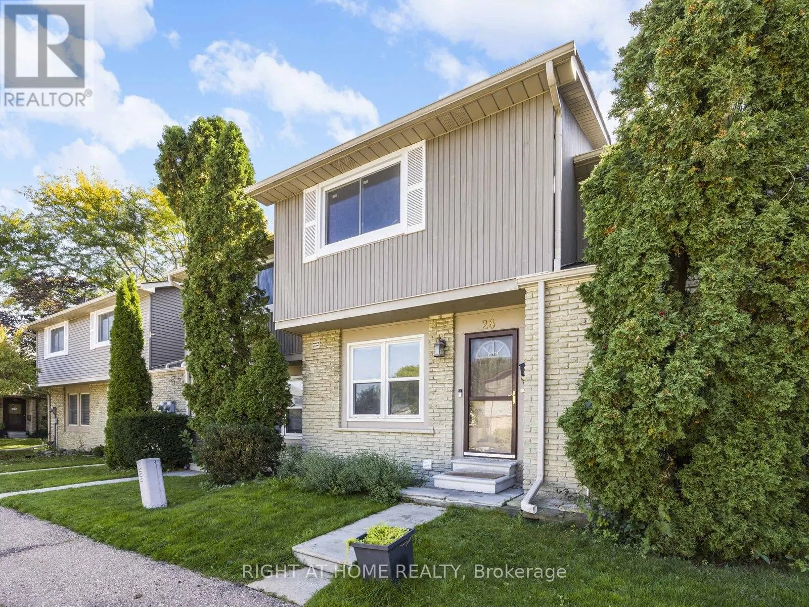 28 - 120 FALCONER DRIVE