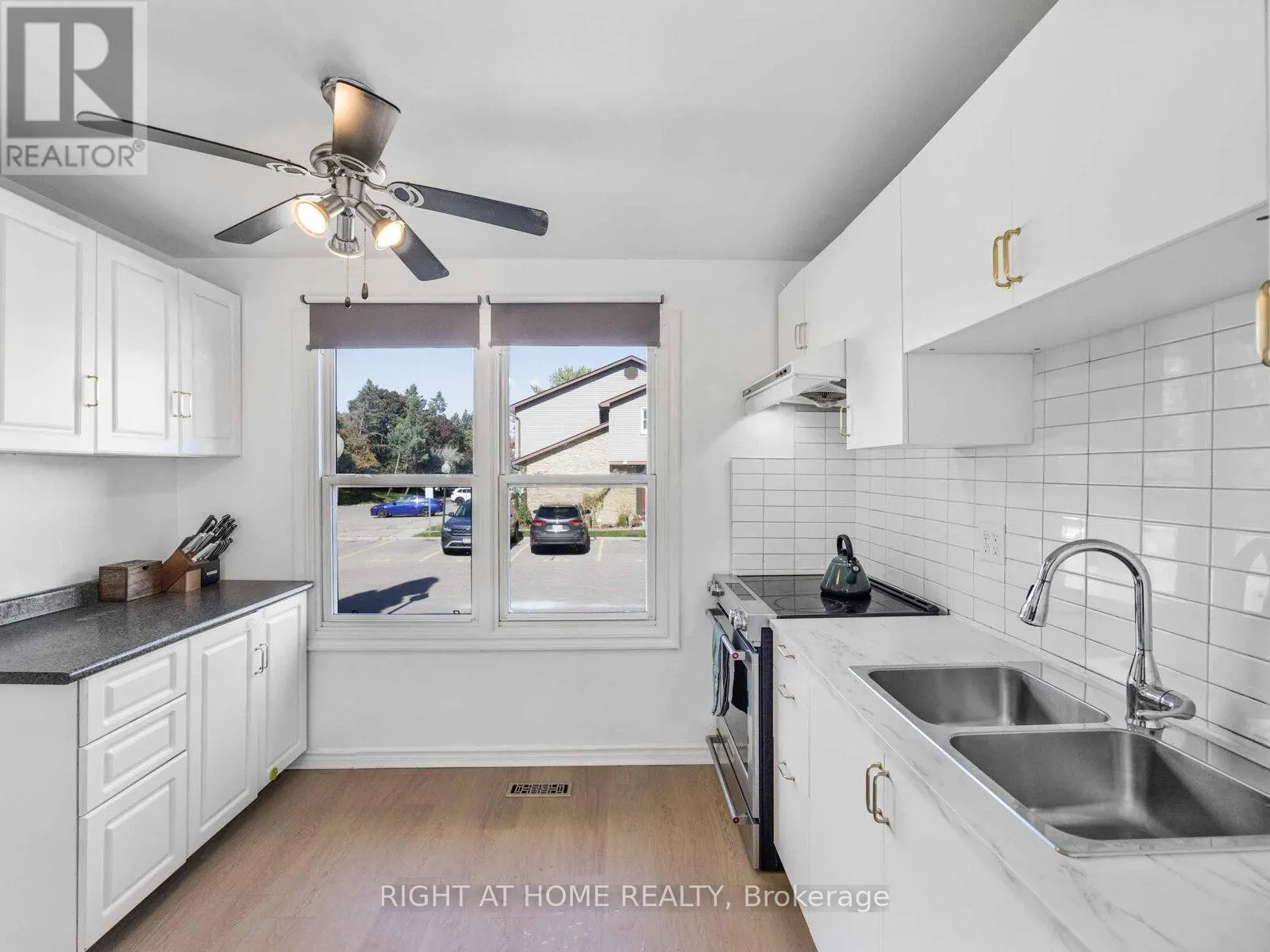 28 - 120 FALCONER DRIVE