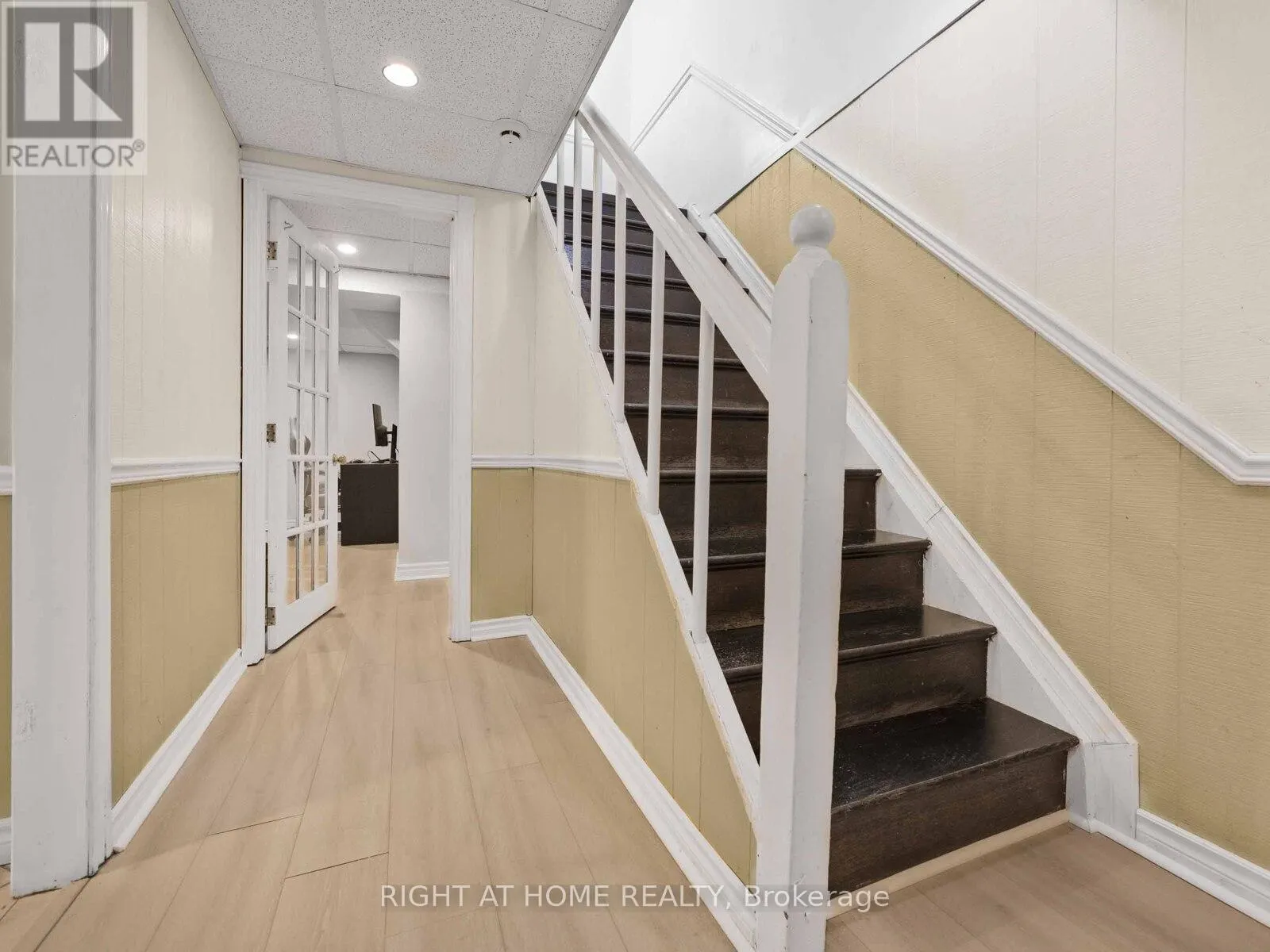 28 - 120 FALCONER DRIVE