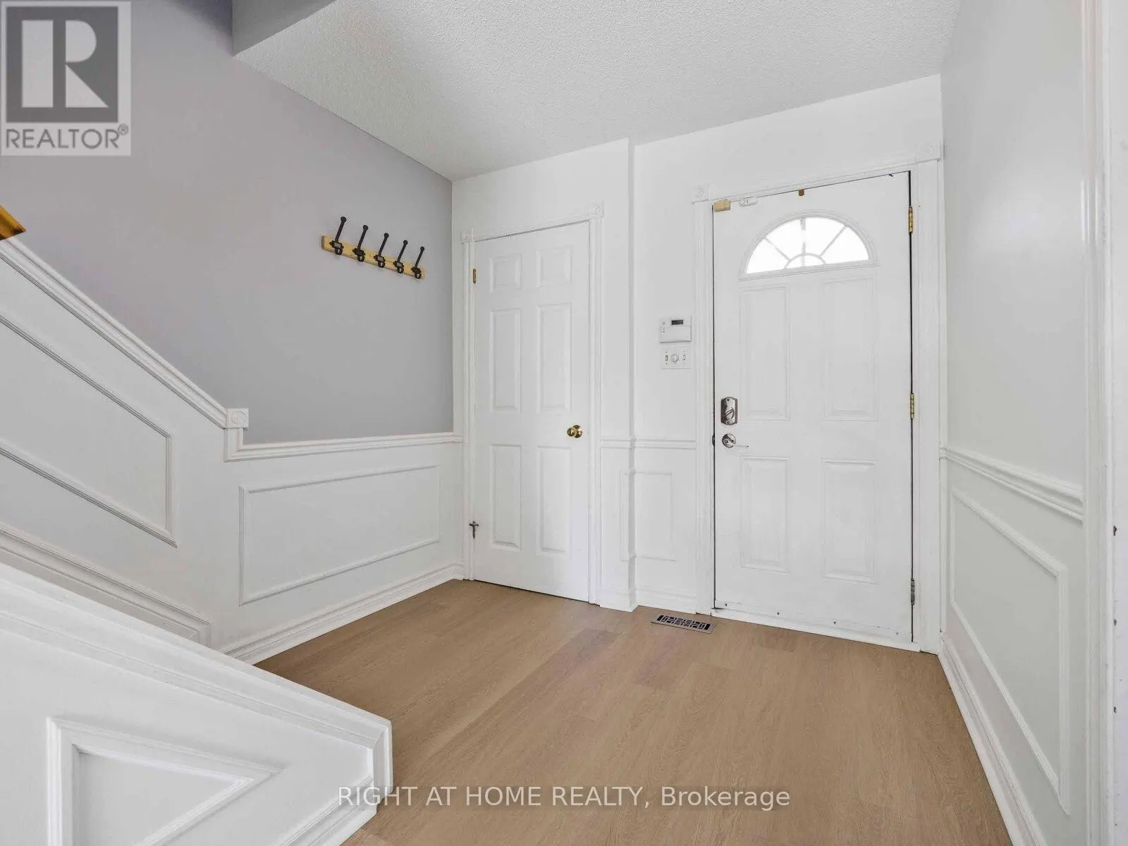 28 - 120 FALCONER DRIVE