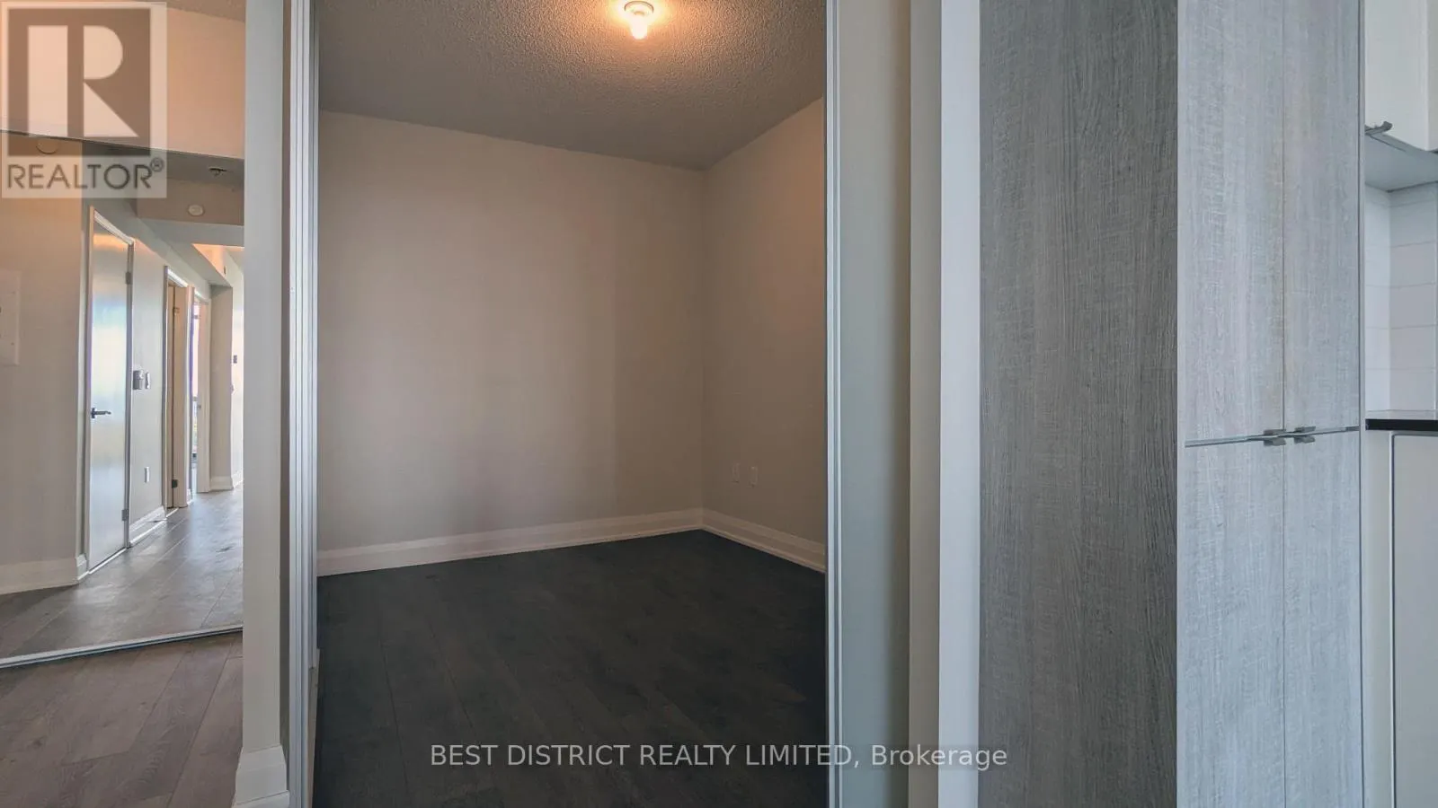 1501 - 9 VALHALLA INN ROAD