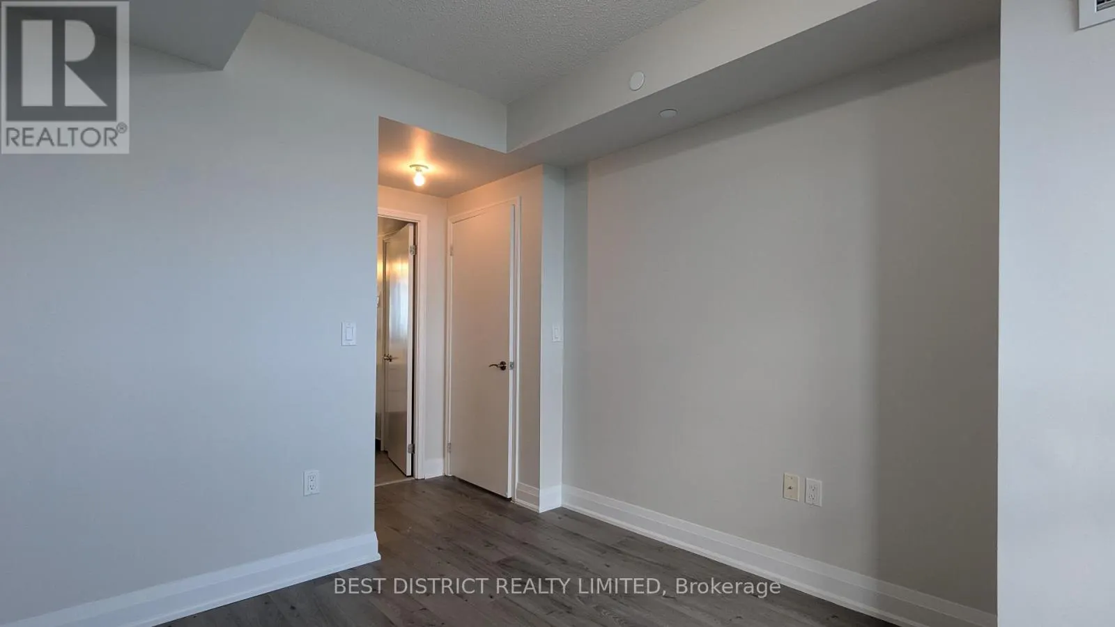 1501 - 9 VALHALLA INN ROAD