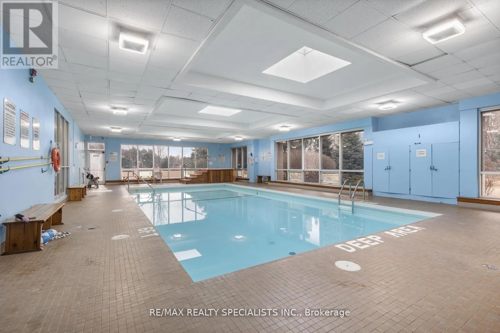 803 - 820 BURNHAMTHORPE ROAD