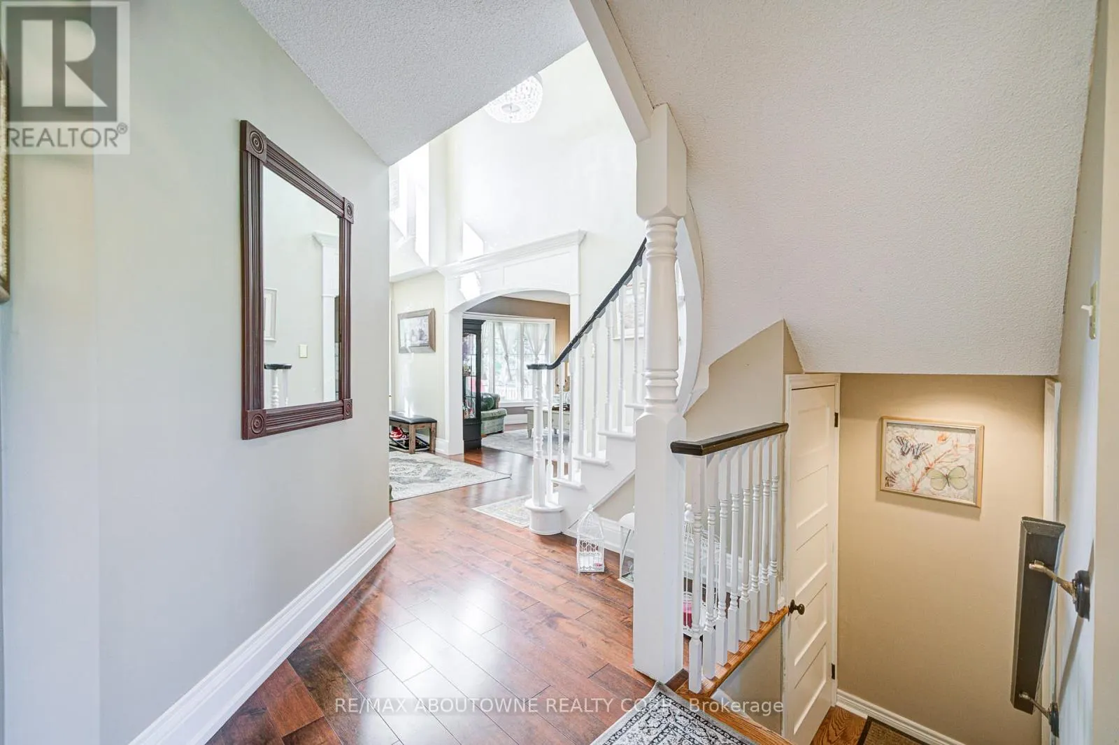 2193 MEADOWLAND DRIVE