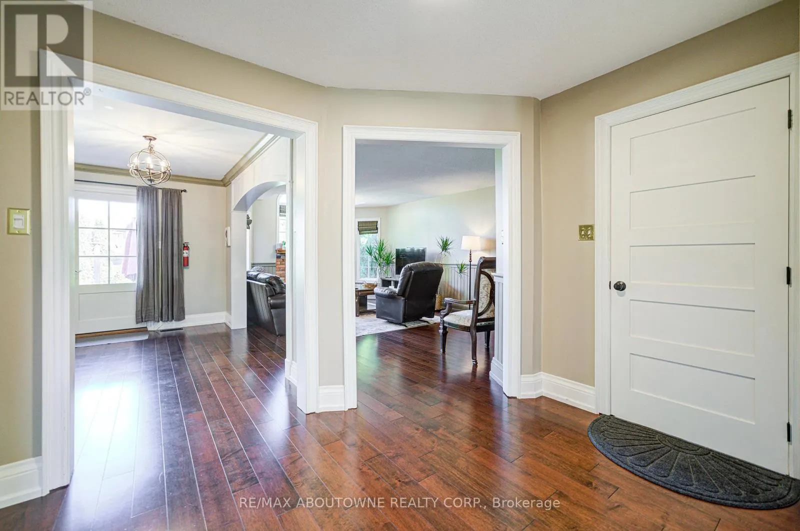 2193 MEADOWLAND DRIVE