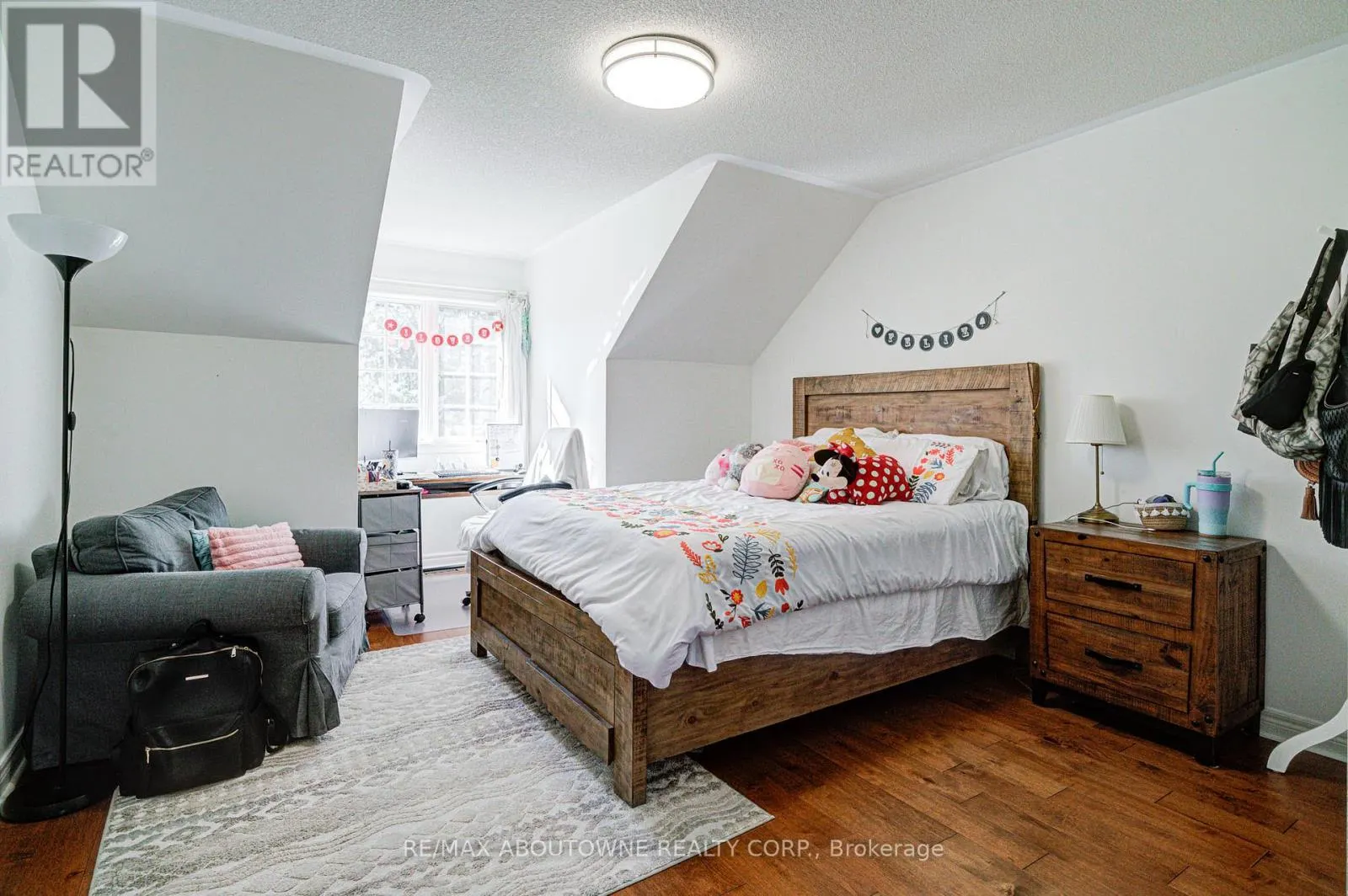 2193 MEADOWLAND DRIVE