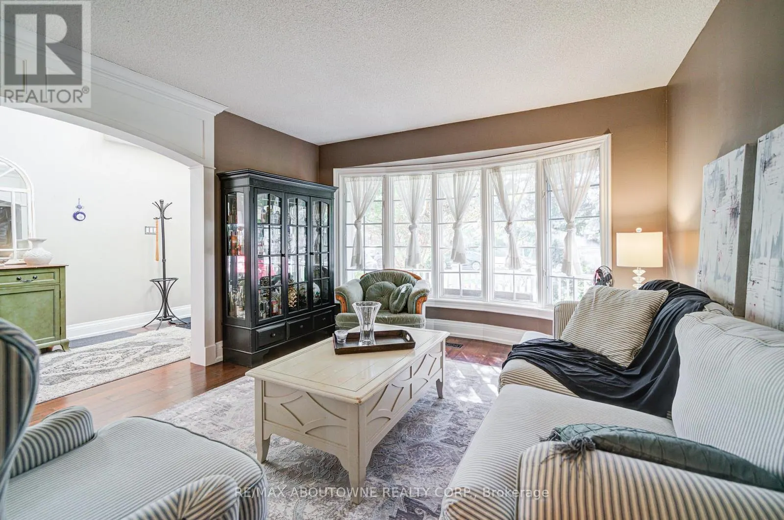 2193 MEADOWLAND DRIVE