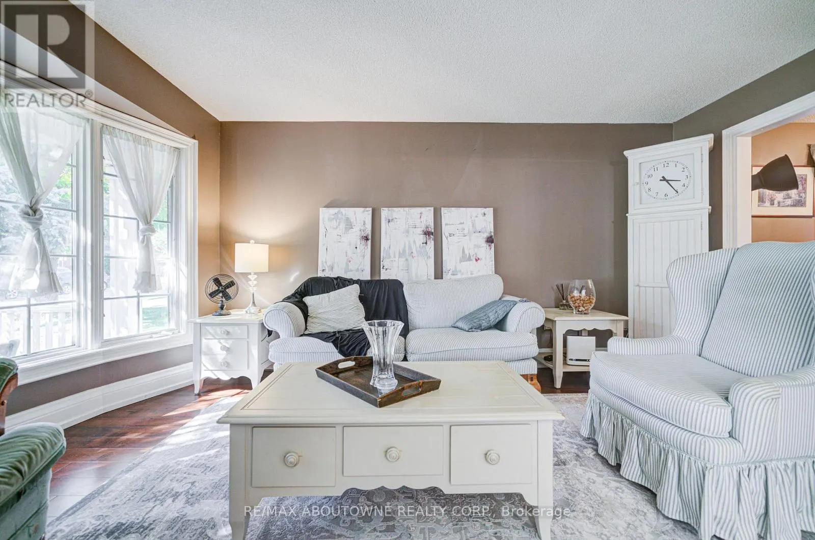 2193 MEADOWLAND DRIVE