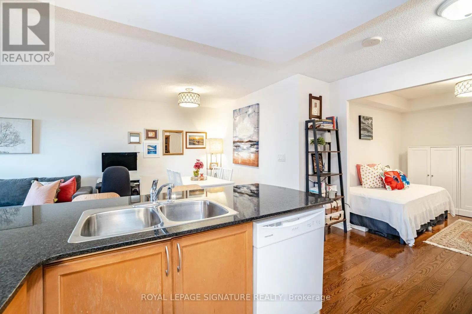 1508 - 350 PRINCESS ROYAL DRIVE