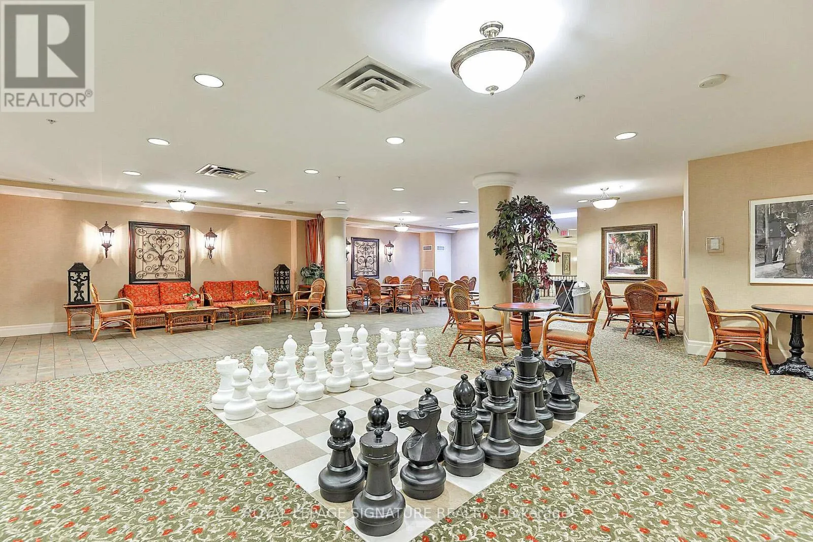 1508 - 350 PRINCESS ROYAL DRIVE