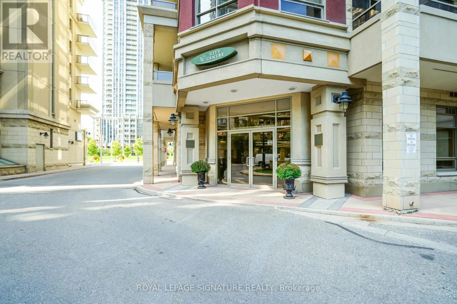 1508 - 350 PRINCESS ROYAL DRIVE