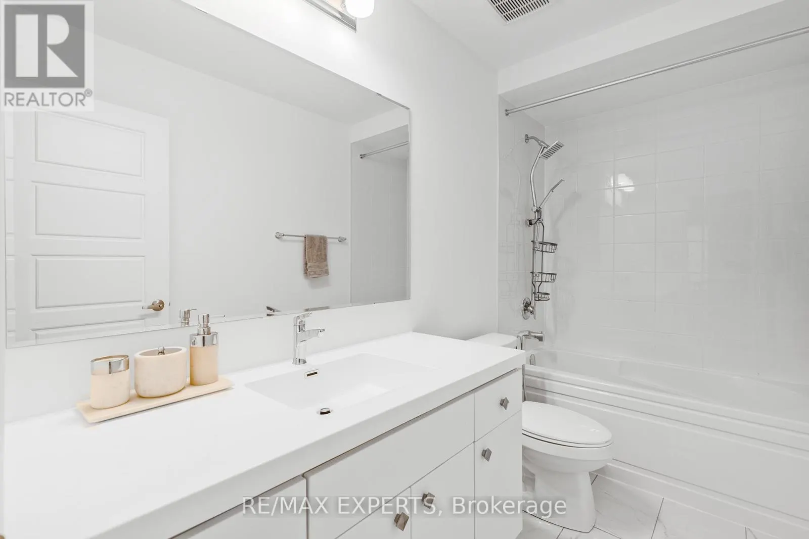 1358 LOBELIA CRESCENT